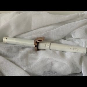 T3 Single Pass Curling Iron 1.25”